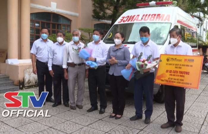 Tập đoàn T&T Group và Ngân hàng SHB trao tặng xe cứu thương hỗ trợ Sóc Trăng chống dịch